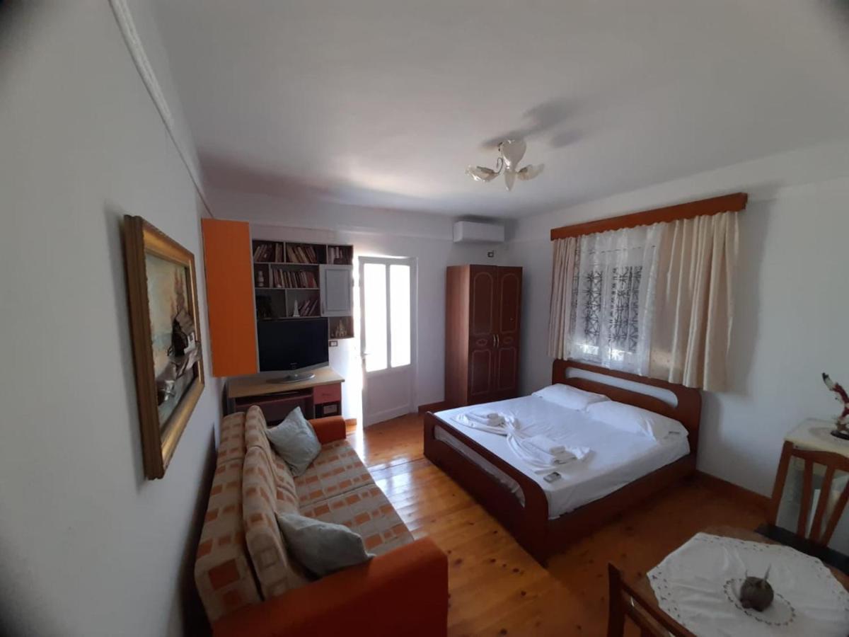 Rey Garden 2 Hotel Vlorë Buitenkant foto